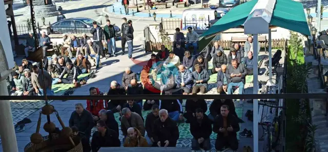 Devrek'te Ramazan Ayının İlk Cuma Namazı Büyük İlgi Gördü