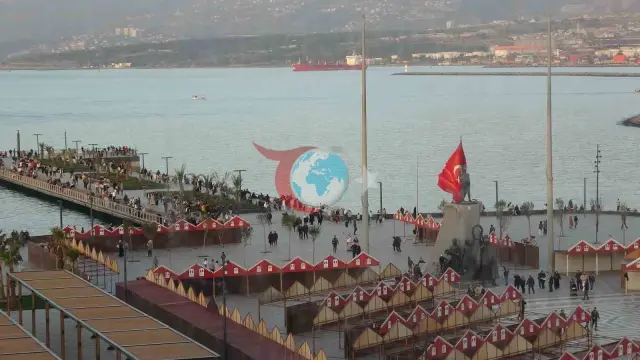 Güneşli Havanın Keyfini Çıkaran Vatandaşlar İskenderun Sahili'nde Buluştu