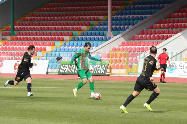 TFF 2. Lig'de Isparta 32 Spor ve Gebzespor Beraberliği