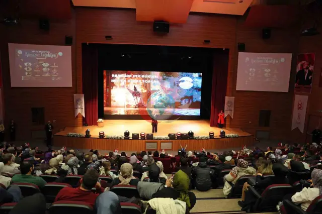 Talas'ta Ramazan Ayı, Hatice Kübra Tongar'ın Katılımıyla Renklendi
