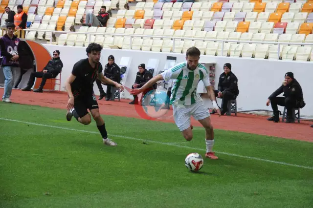 TFF 3. Lig'de Malatya Yeşilyurtspor, Diyarbekirspor'u Geçti