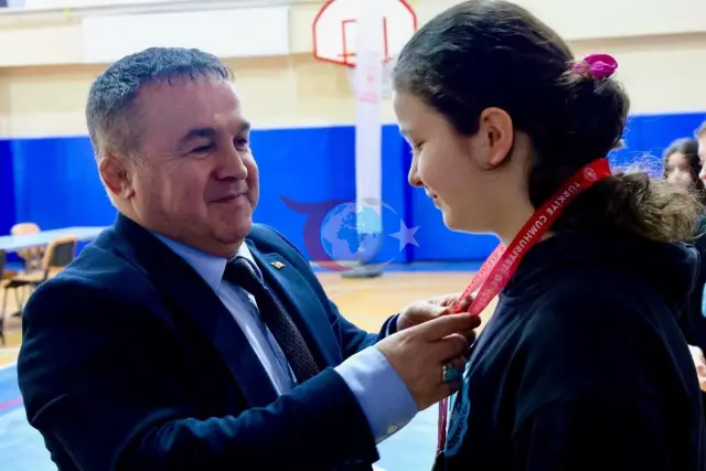 Bilecik’te Satranç Yıldızları Madalyalarına Kavuştu