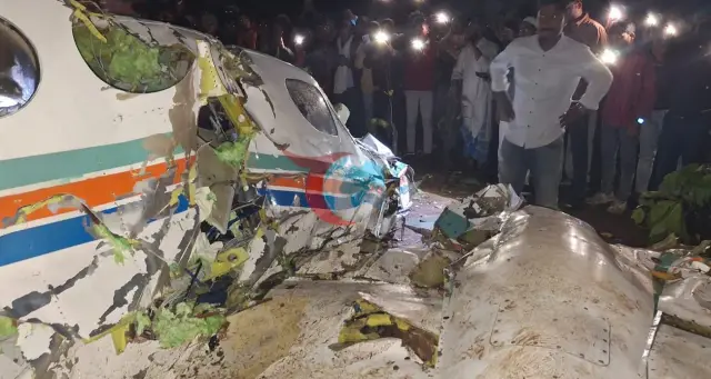 Hindistan'da 7 Kişiyi Taşıyan Ambulans Uçak Kazası