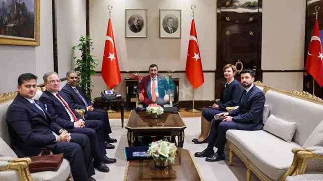 Yılmaz ve Mahmud D-8 Geleceğini Değerlendirdi