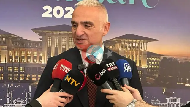 Bakan Ersoy, 'Külliye'de Ramazan' Etkinliklerine Katıldı