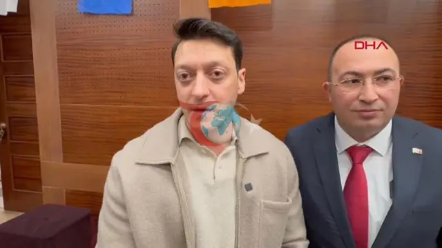 Mesut Özil'den Avrupa Maçları İçin Galatasaray ve Fenerbahçe'ye Destek Mesajları