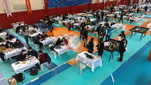 Genç Kodlamacıların Buluşma Noktası: Koçarlı Robofest