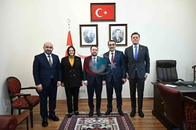 AK Parti Eskişehir Heyeti, Adalet Bakanı Gürlek'i Ziyaret Etti