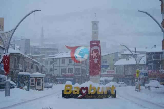 Bayburt Belediyesi'nden Yoğun Kar Yağışına Karşı Uyarı