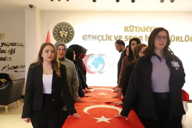 Kütahya'da Gençlik ve Spor Personeli İçin Asli Kadroya Geçiş Töreni