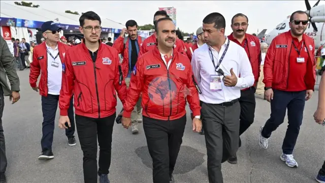 Bakan Kacır'dan Gençlere TEKNOFEST Desteği