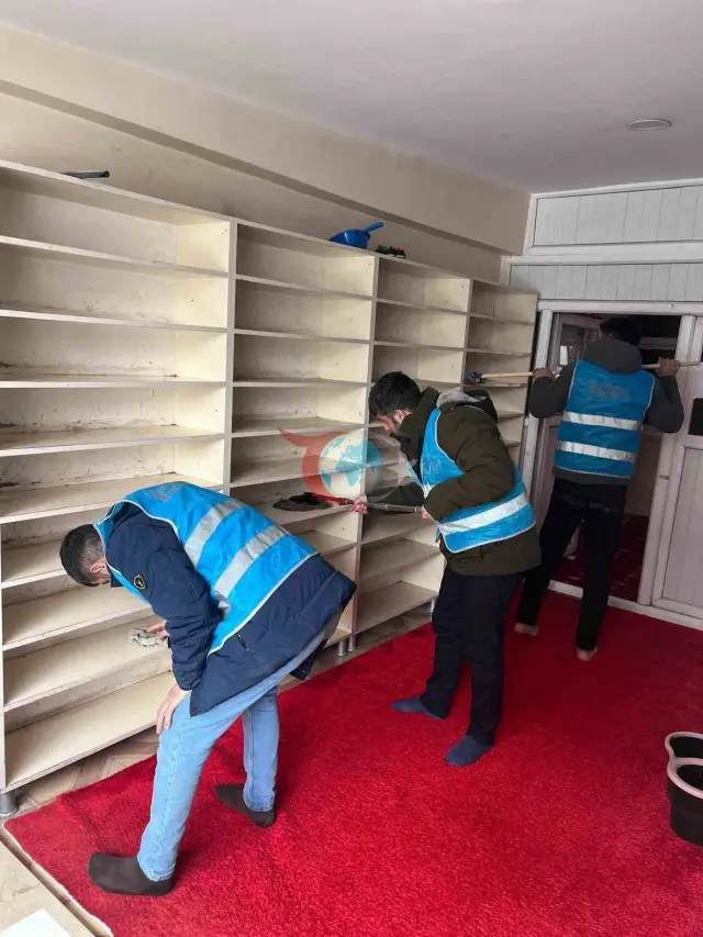 Doğubayazıt’ta Ramazan Ayı Öncesi Camilerde Temizlik Seferberliği