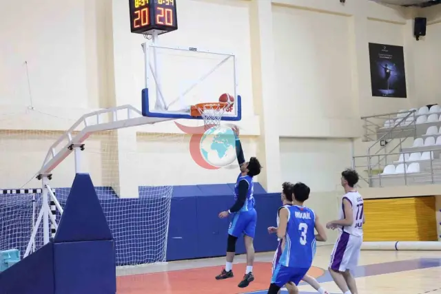 Bilecik'te Gençler A Basketbol Turnuvası Heyecanı Devam Ediyor