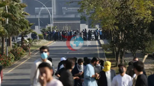 Pakistan'da Protestolar: 9 Kişi Hayatını Kaybetti