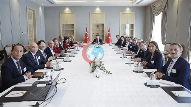 Yılmaz, EBRD Başkanı Renaud-Basso ile Cumhurbaşkanlığı Külliyesi'nde Bir Araya Geldi