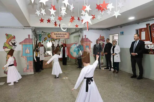 Ağrı Valisi Bozkurt, Ramazan Etkinliklerinde Gençlerle Buluştu
