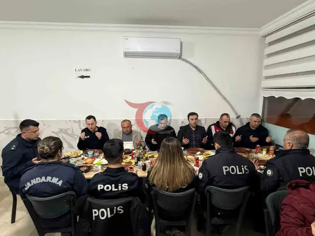 Çavdarhisar'da Kaymakam Murat Ak, Güvenlik Güçleriyle İftarda Buluştu