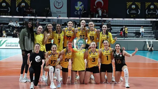 VakıfBank, Kupa Voley'de Yarı Finale Yükseldi