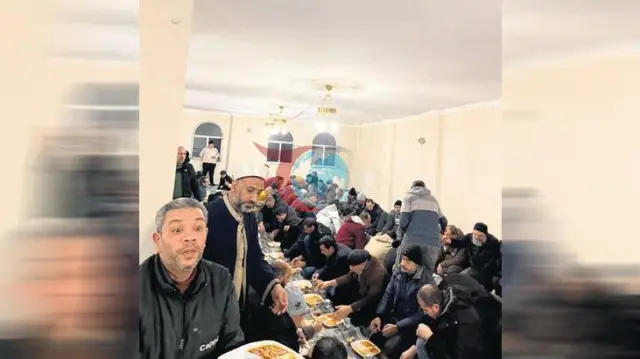 Hayırseverlerin Kurduğu İftar Sofrası