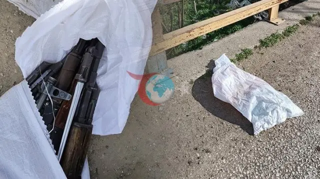 Hatay'da Heyecanlı Takip: Kalaşnikof Dolu Çuval Yola Savruldu