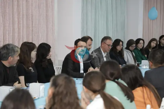 Vali Musa Işın, Necip Fazıl Kısakürek Anadolu Lisesi'nde İftar Programına Katıldı