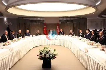 Bakan Güler, OYAK'ın İftarında Personelle Buluştu