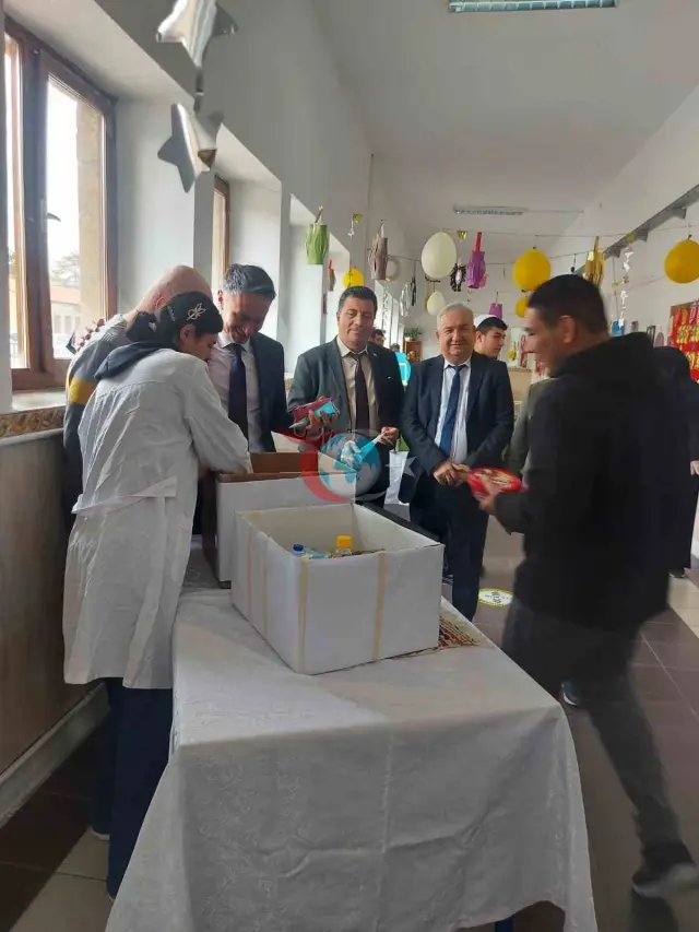 Niğde'de Ramazan Coşkusu: Maarifin Kalbinde Buluşma