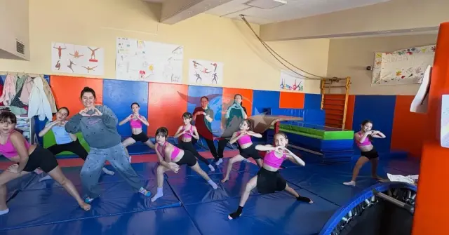 Burhaniye'de Anneler ve Çocukları Spor Etkinliğinde Buluştu