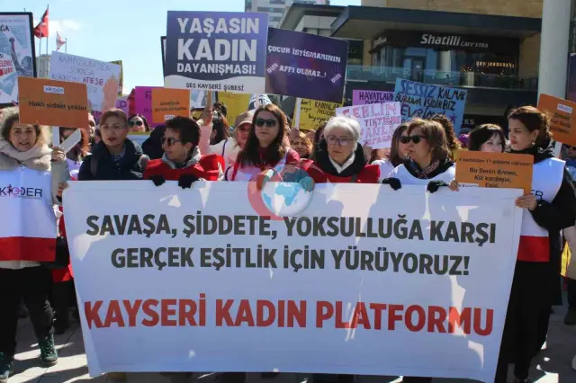 Kayseri'de Kadınlar Eşitlik ve Haklar İçin Ayakta