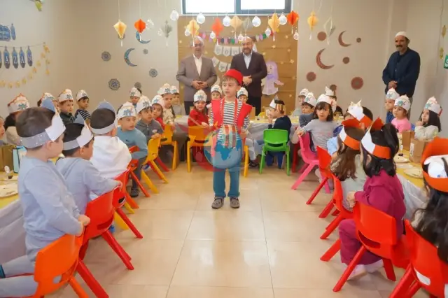 Bayburt'ta Minikler İftar Sofrasında Ramazan Coşkusunu Paylaştı