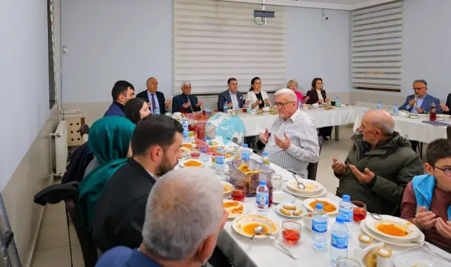 Bayburt’ta Gönül Sofrası: Huzurevi Sakinleri İftar Programında Buluştu