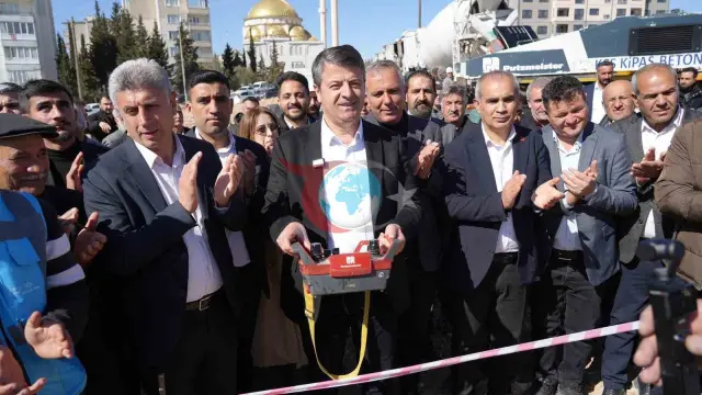 Karapınar Mahallesi'nde Yeni Atatürk Parkı İçin Temel Atma Töreni Yapıldı