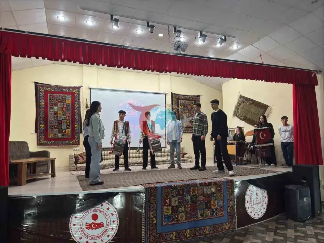 Karayazı'da '2. Geleneksel Ramazan Şenliği' Büyük İlgi Gördü