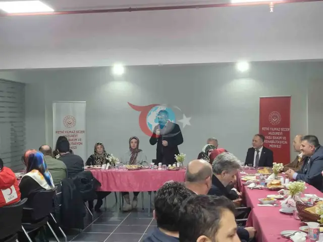 Eskişehir’de İftar Programında Huzurevi Sakinleri Buluştu