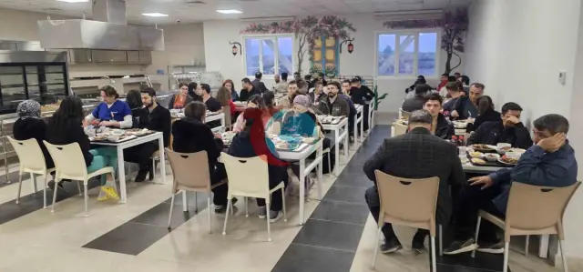 Defne Devlet Hastanesi'nde İftar Buluşması: Personel Bir Arada
