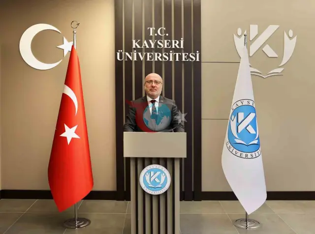 Karamustafa'dan İstiklal Marşı'nın 105. Yıl Mesajı
