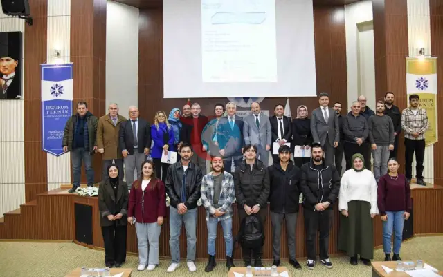 ETÜ'de İstiklal Marşı'nın 105. Yılı ve Mehmet Akif Ersoy'a Adanan Panel