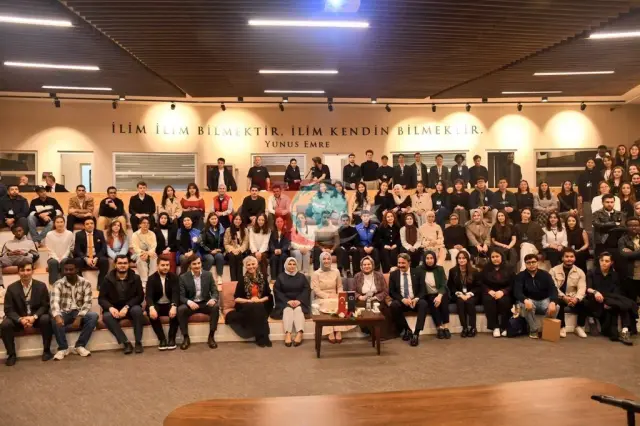 Bakan Yardımcısı Gürsoy, Eskişehir'de Gençlerle Buluştu