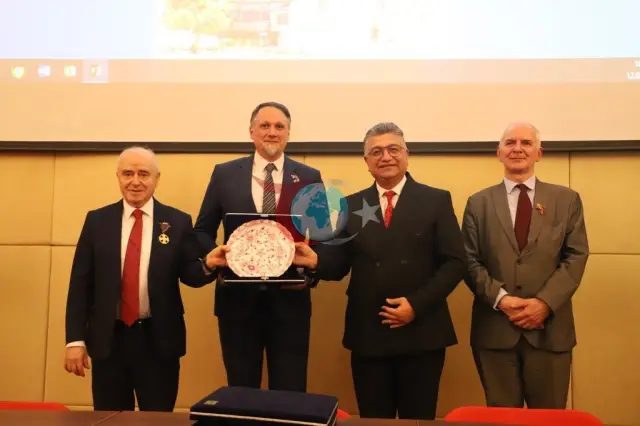 DPÜ'de 'Misafirperver Bir Devlet' Konferansı ve Sergisi Düzenlendi