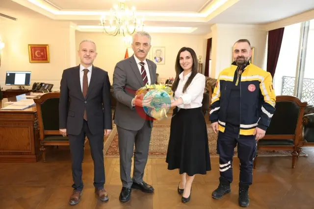 Vali Makas, Tıp Bayramı'nda Sağlık Çalışanlarını Ağırladı