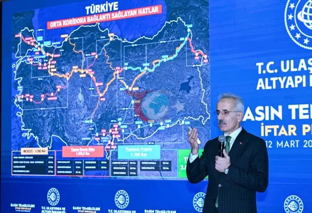 Ankara'nın Ulaşımı Yeniden Şekilleniyor: Esenboğa ve Sincan İçin Metro Müjdesi