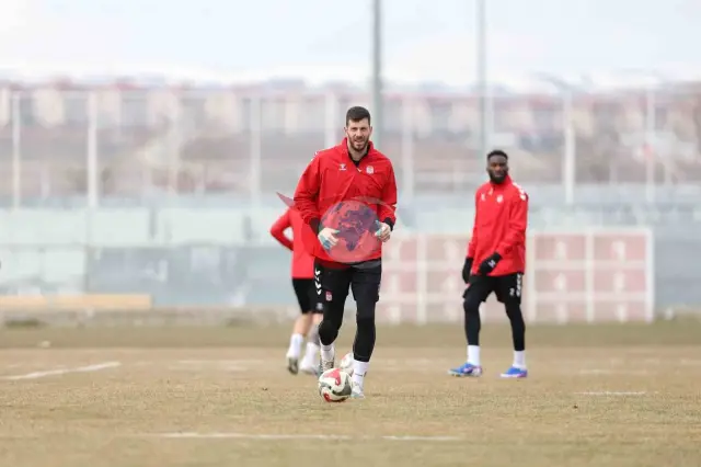 Sivasspor, Ümraniyespor Maçı İçin Hazırlıklarını Tamamladı