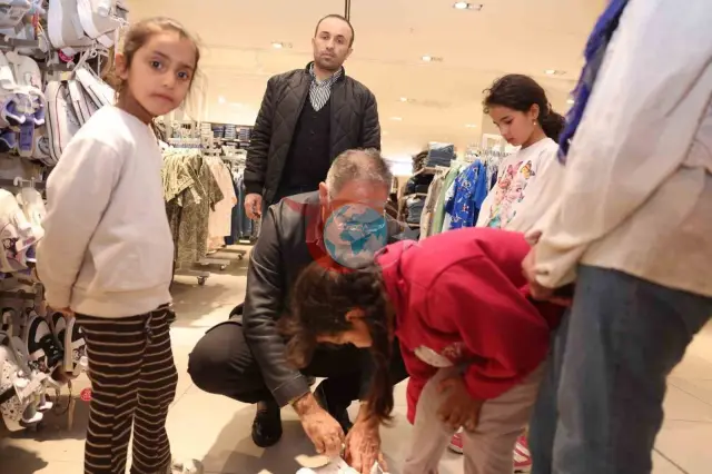Eyyübiye'de Yetim Çocuklar Bayramlıklarına Kavuştu