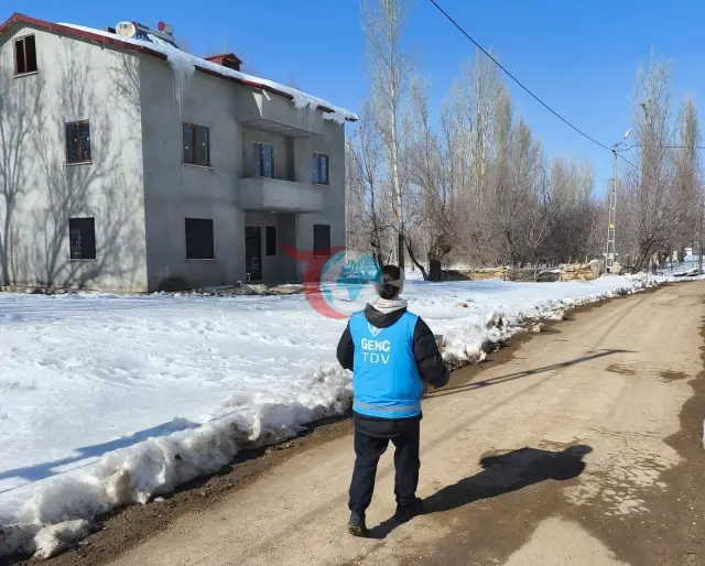 Kur'an Kursu Öğrencilerinden Ramazan Yardımı