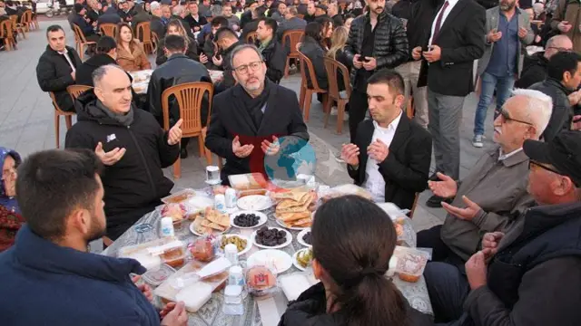 AK Parti'den Kasapoğlu, Manisa'da İftar Etkinliğine Katıldı