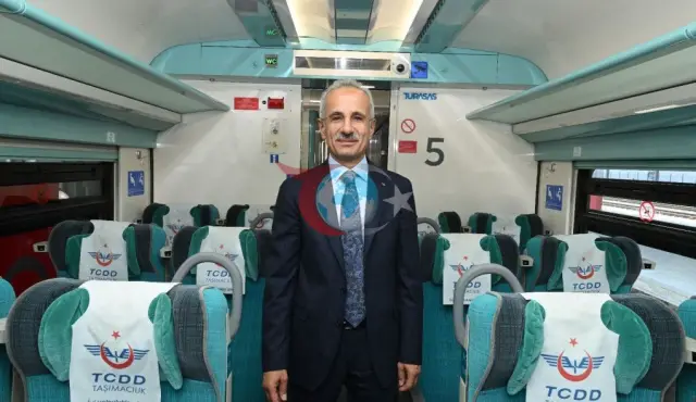 Bakan Uraloğlu'ndan Bayram Öncesi Tren Kapasitesi Müjdesi