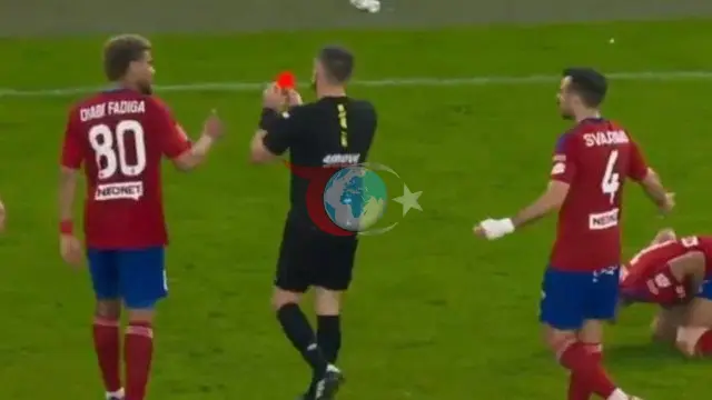 Galatasaray'ın Eski Oyuncusu Podolski Kırmızı Kartla Sahadan Ayrıldı!