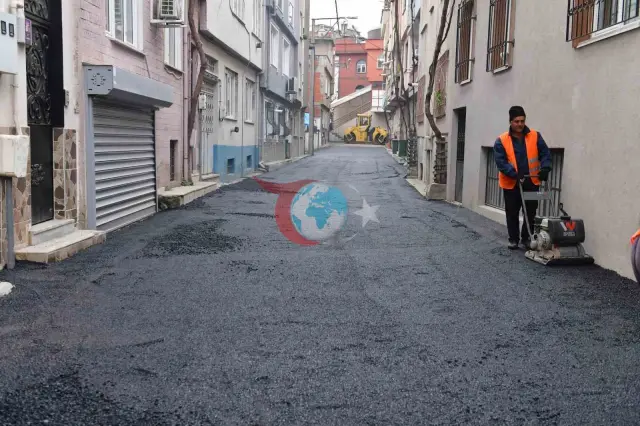 Osmangazi Belediyesi Yeşilova Mahallesi'ne Asfalt Desteği Sağladı