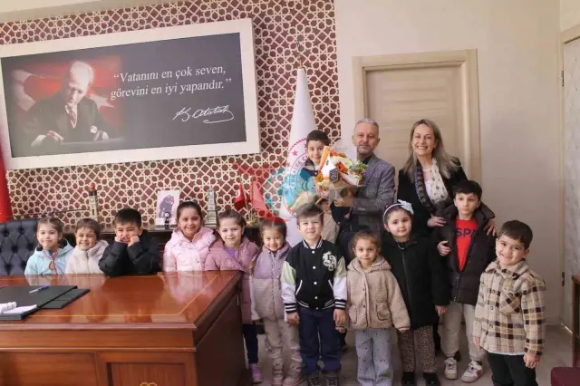 Minikler Tıp Bayramı'nda Anlamlı Bir Buluşma Gerçekleştirdi