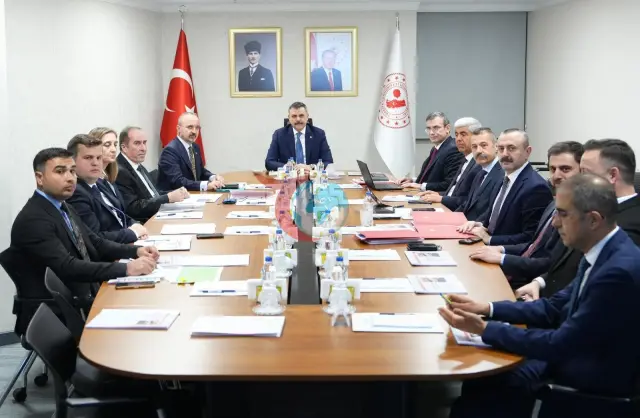 Bakan Çiftçi'den Hukuk Hizmetleri Genel Müdürlüğüne Ziyaret